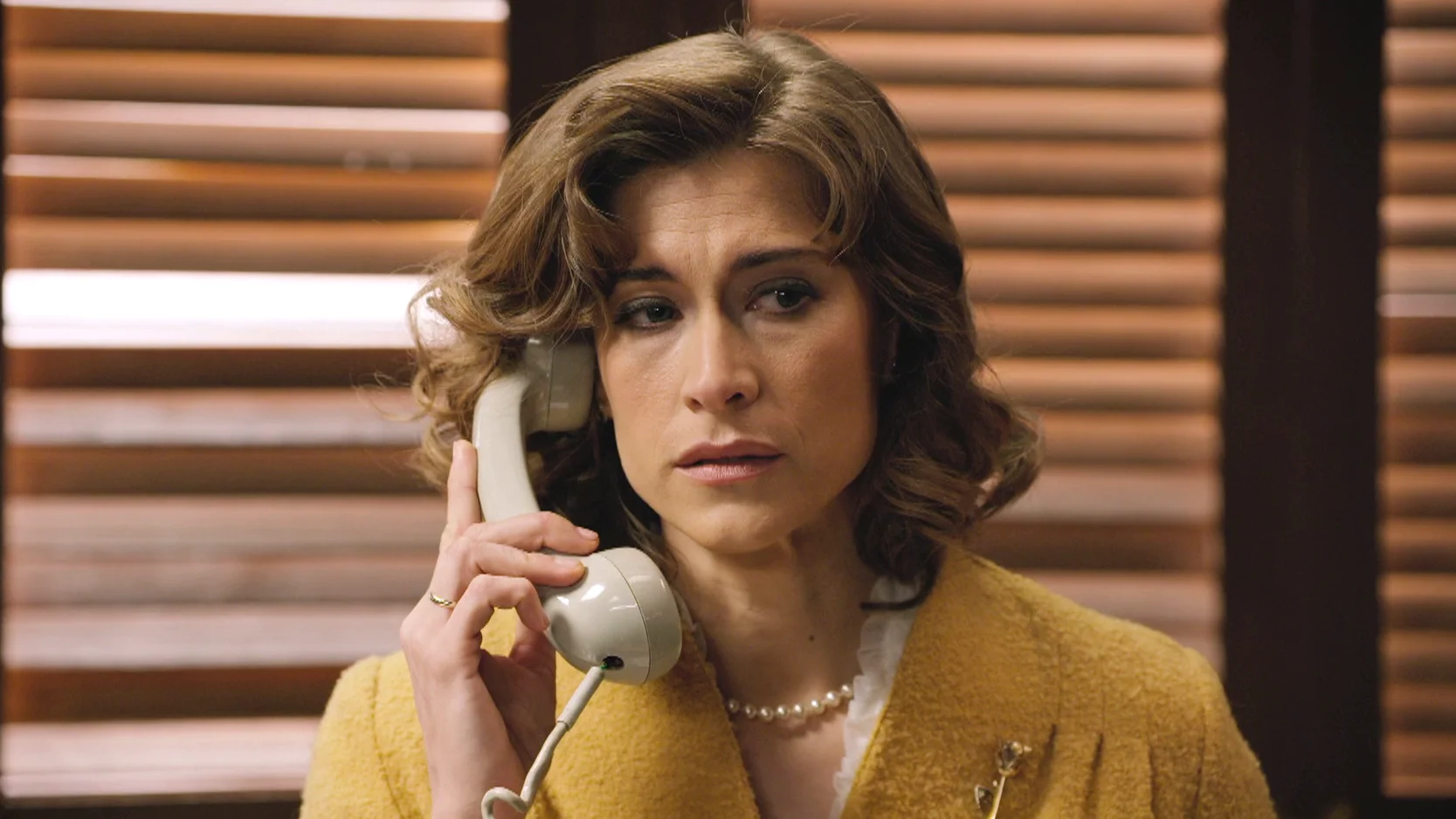 Claudia le pide el traslado a Marta… ¡pero ella decide castigar a Tasio enviándolo al turno de noche! Claudia le pide el traslado a Marta… ¡pero ella decide castigar a Tasio enviándolo al turno de noche!