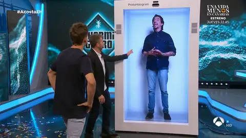 Marron sorprende a Pedro Acosta y aparece en El Hormiguero... ¡En forma de holograma! Marron sorprende a Pedro Acosta y aparece en El Hormiguero... ¡En forma de holograma!