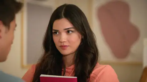 Yasmin le confiesa a su hermano que sus sospechas son ciertas: “Me gusta Mahir” Yasmin le confiesa a su hermano que sus sospechas son ciertas: “Me gusta Mahir”