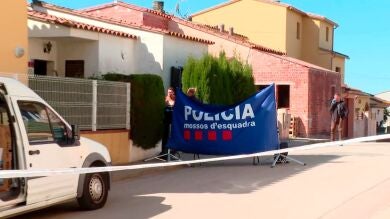 El padre que ha matado a su hijo de 5 años en Girona irrumpió de madrugada en la casa y atacó directamente al niño