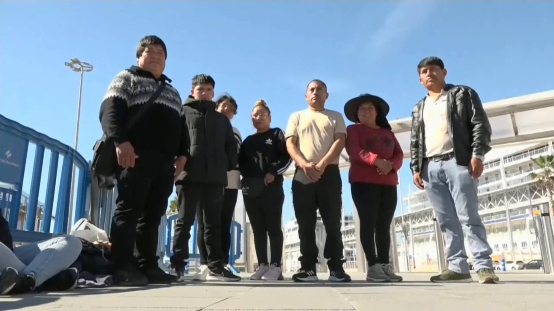 Los familiares de los bolivianos retenidos Los familiares de los bolivianos retenidos