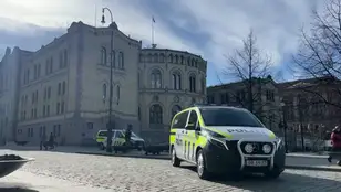 Noruega ordena el cierre del Parlamento por una amenaza de bomba