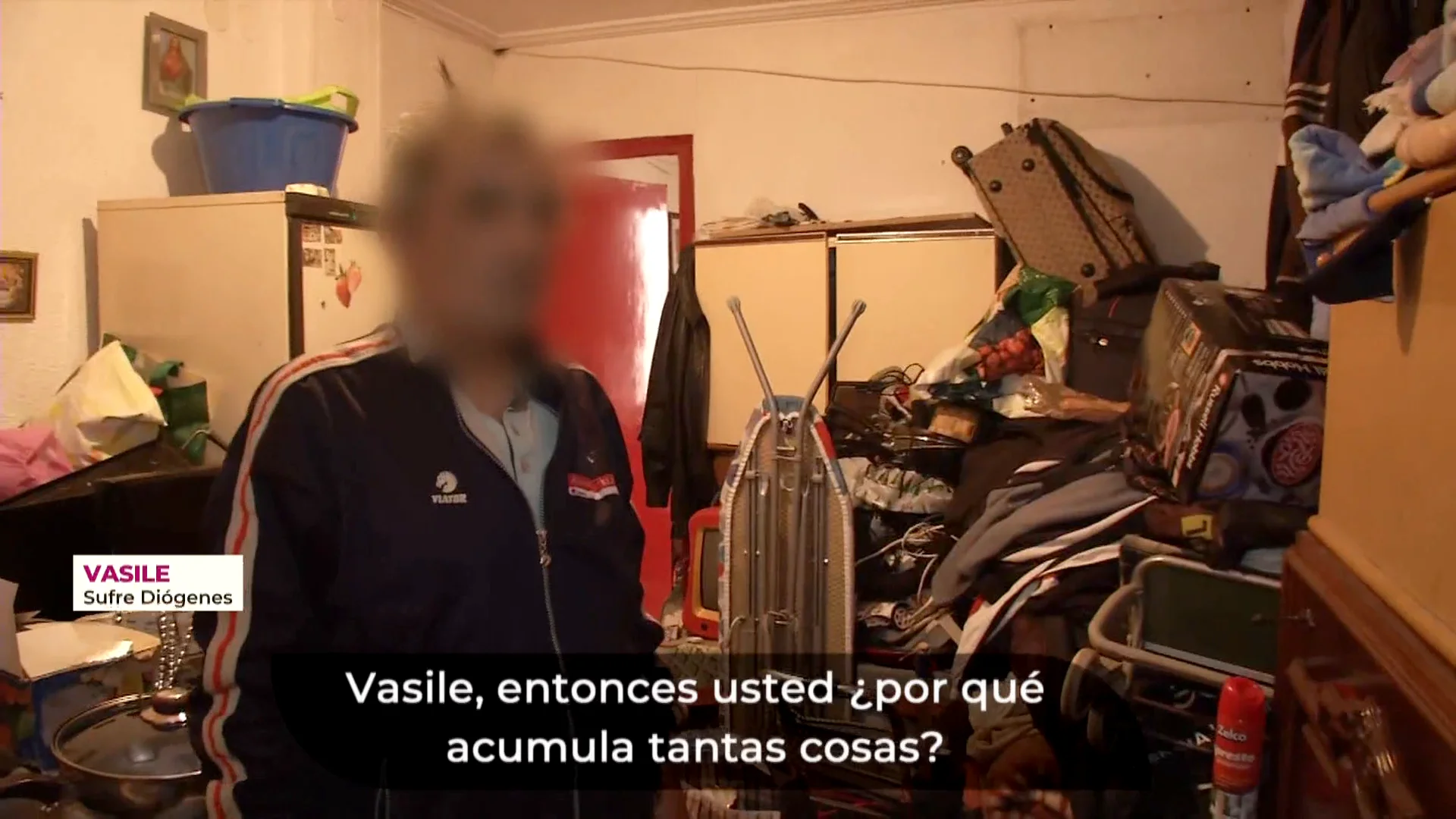 El infierno de tener un vecino con s&iacute;ndrome de Di&oacute;genes: "Me gasto m&aacute;s dinero en perfumes que en comida"