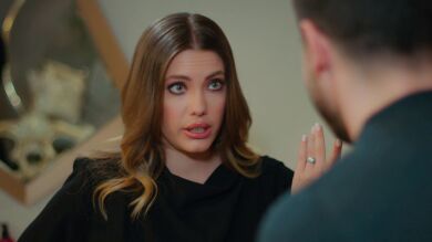 ¡Broma inesperada! Yildiz asusta a Çağatay con un supuesto retoque estético en la cara