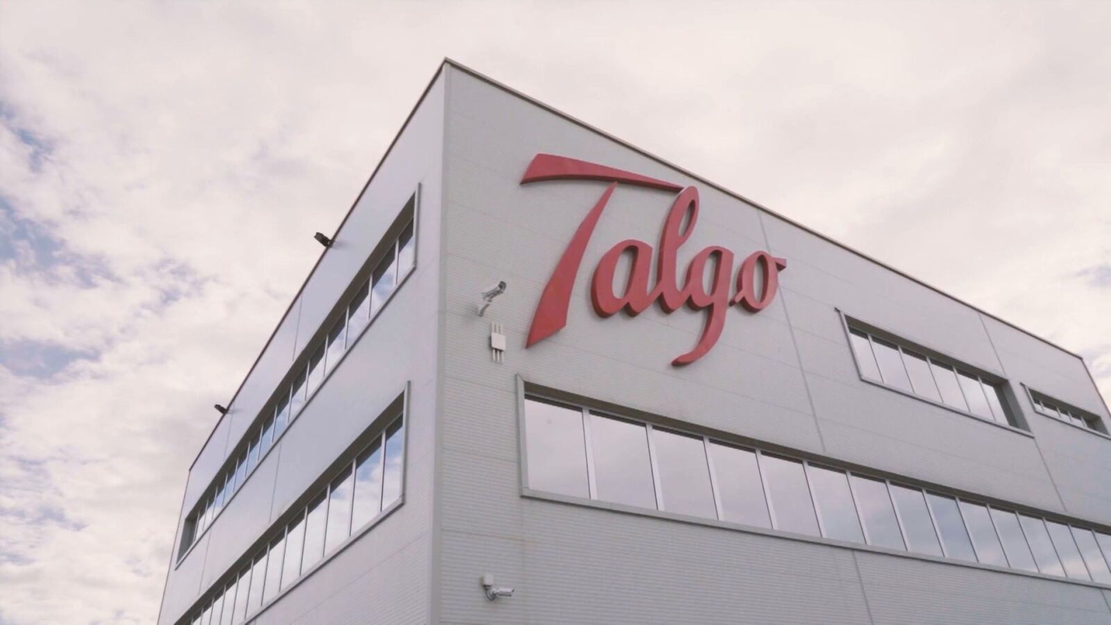 La empresa húngara Magyar Vagon lanza una OPA por el 100% de Talgo pese a las reticencias del Gobierno
