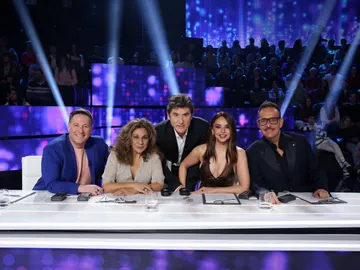 Carlos Latre, Lolita, Chenoa y Àngel Llàcer, junto a Manel Fuentes Carlos Latre, Lolita, Chenoa y Àngel Llàcer, junto a Manel Fuentes