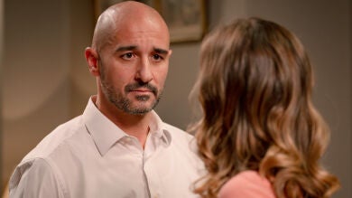 Capítulo 29 de Sueños de libertad, 4 de abril: Jesús se venga de Elena, mientras Begoña vuelve a ver su lado más violento