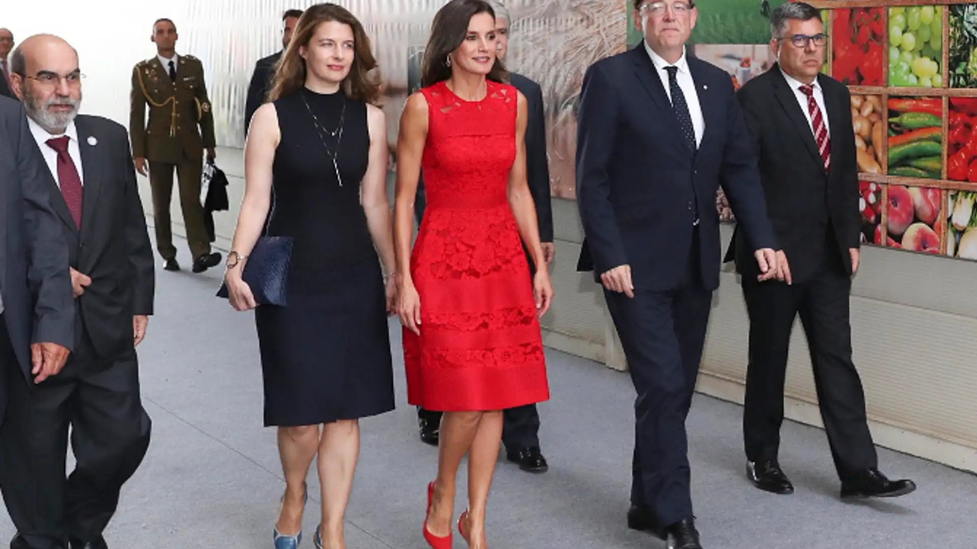 La reina Letizia junto a la abogada del Estado Dolores Ocaña La reina Letizia junto a la abogada del Estado Dolores Ocaña