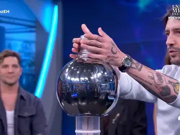 "Me voy a convertir en un dios": Marron enseña cómo tener superpoderes "Me voy a convertir en un dios": Marron enseña cómo tener superpoderes