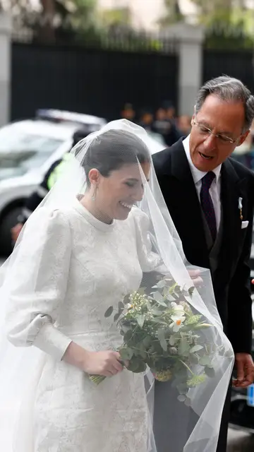 Teresa Urquijo en su boda junto a Martínez Almeida Teresa Urquijo en su boda junto a Martínez Almeida