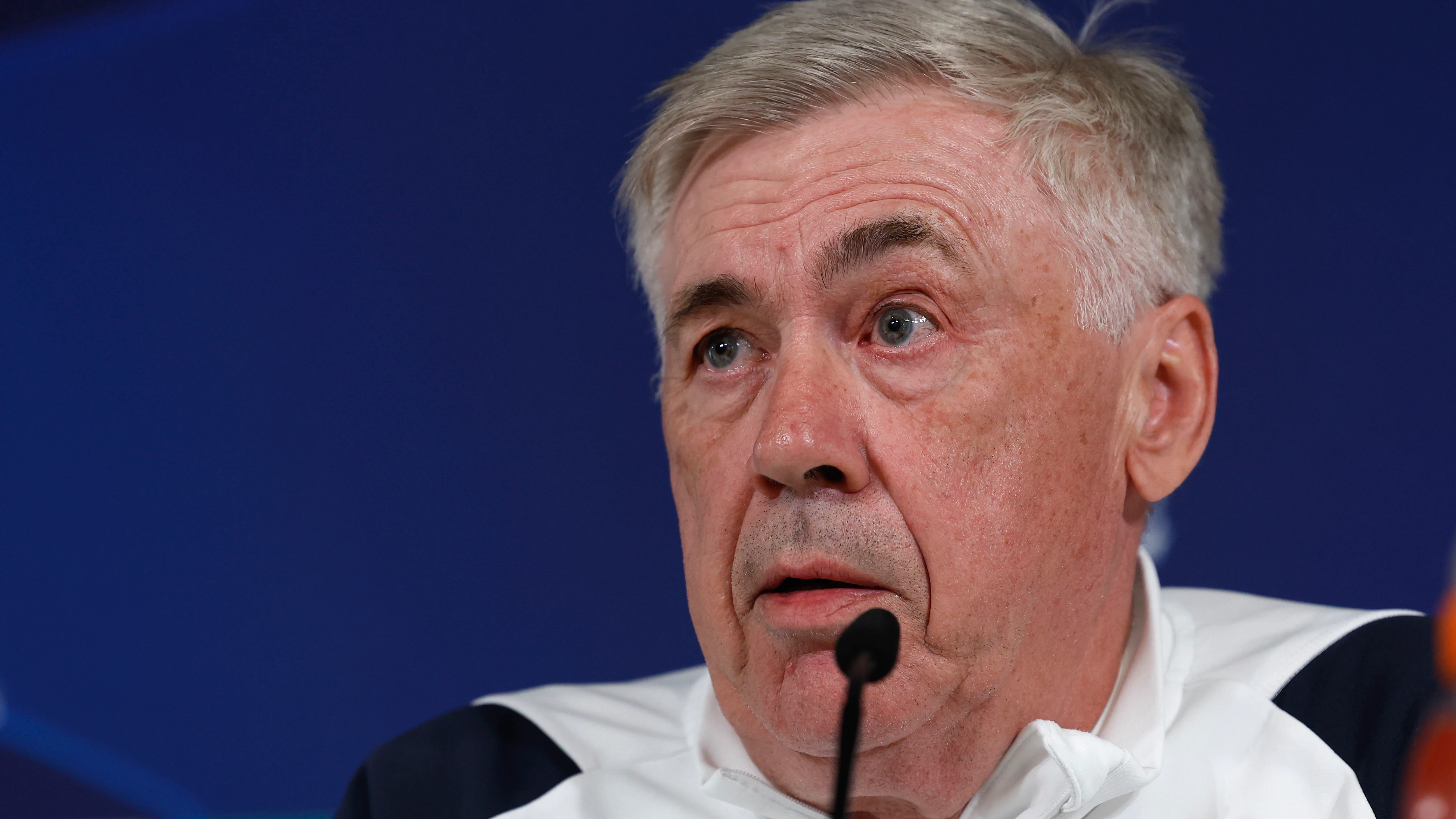 Carlo Ancelotti atiende a los medios en la rueda de prensa en el Santiago Bernabéu Carlo Ancelotti atiende a los medios en la rueda de prensa en el Santiago Bernabéu