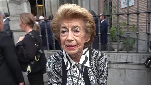 Piru Urquijo en la misa funeral de Fernando Gómez Acebo Piru Urquijo en la misa funeral de Fernando Gómez Acebo