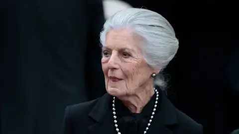 Teresa de Borbón en la misa funeral de Fernando Gómez Acebo