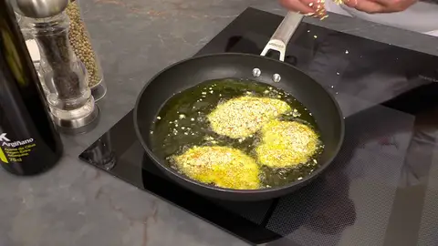 Fríelos (a tandas) por los 2 lados Fríelos (a tandas) por los 2 lados