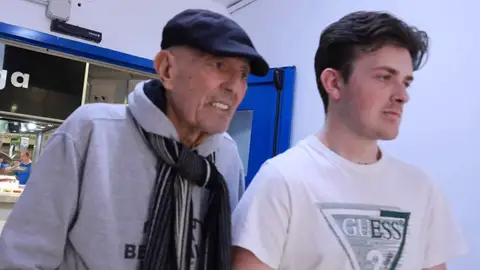 La primera imagen de Julián Muñoz junto a Mayte Zaldívar tras anunciar que padece cáncer La primera imagen de Julián Muñoz junto a Mayte Zaldívar tras anunciar que padece cáncer