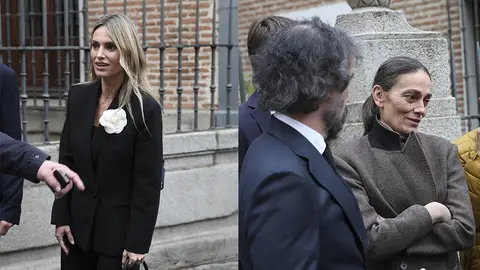 Andrea Pascual y Laura Ponte en la misa funeral de Fernando Gómez-Acebo Andrea Pascual y Laura Ponte en la misa funeral de Fernando Gómez-Acebo