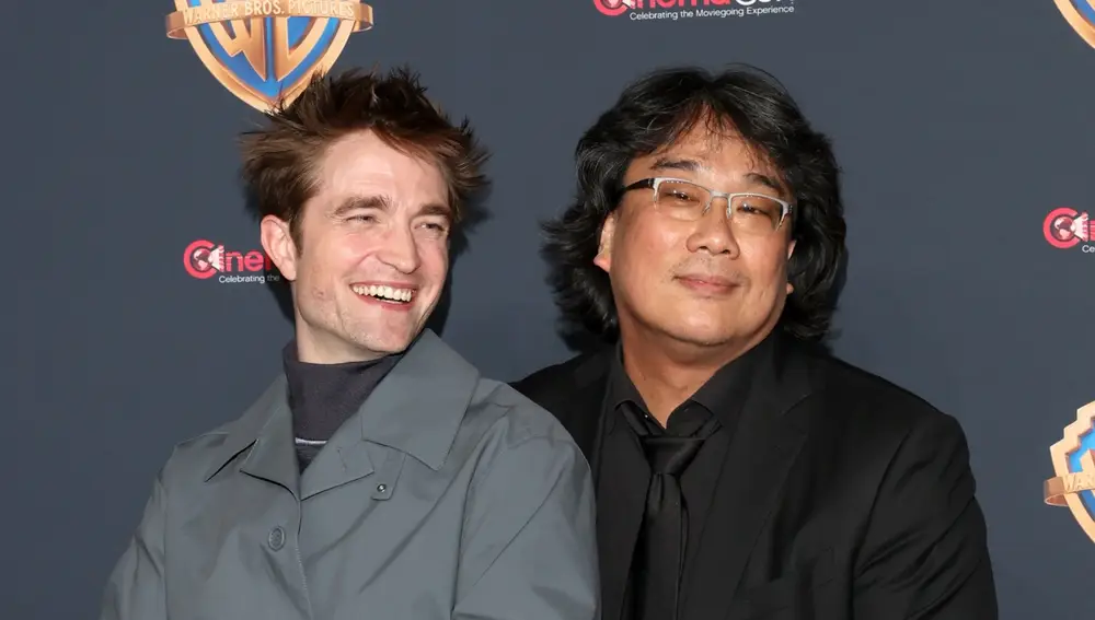 Robert Pattinson y Joon-Ho en el Cinemacon de Las Vegas