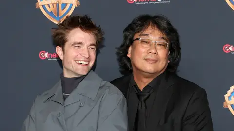 Robert Pattinson y Joon-Ho en el Cinemacon de Las Vegas Robert Pattinson y Joon-Ho en el Cinemacon de Las Vegas
