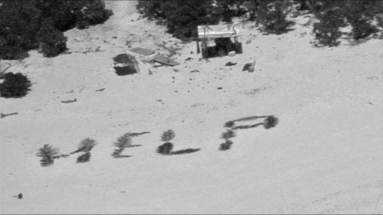 Rescatados tres náufragos tras escribir &#39;ayuda&#39; con ramas de palmera sobre la arena en una isla