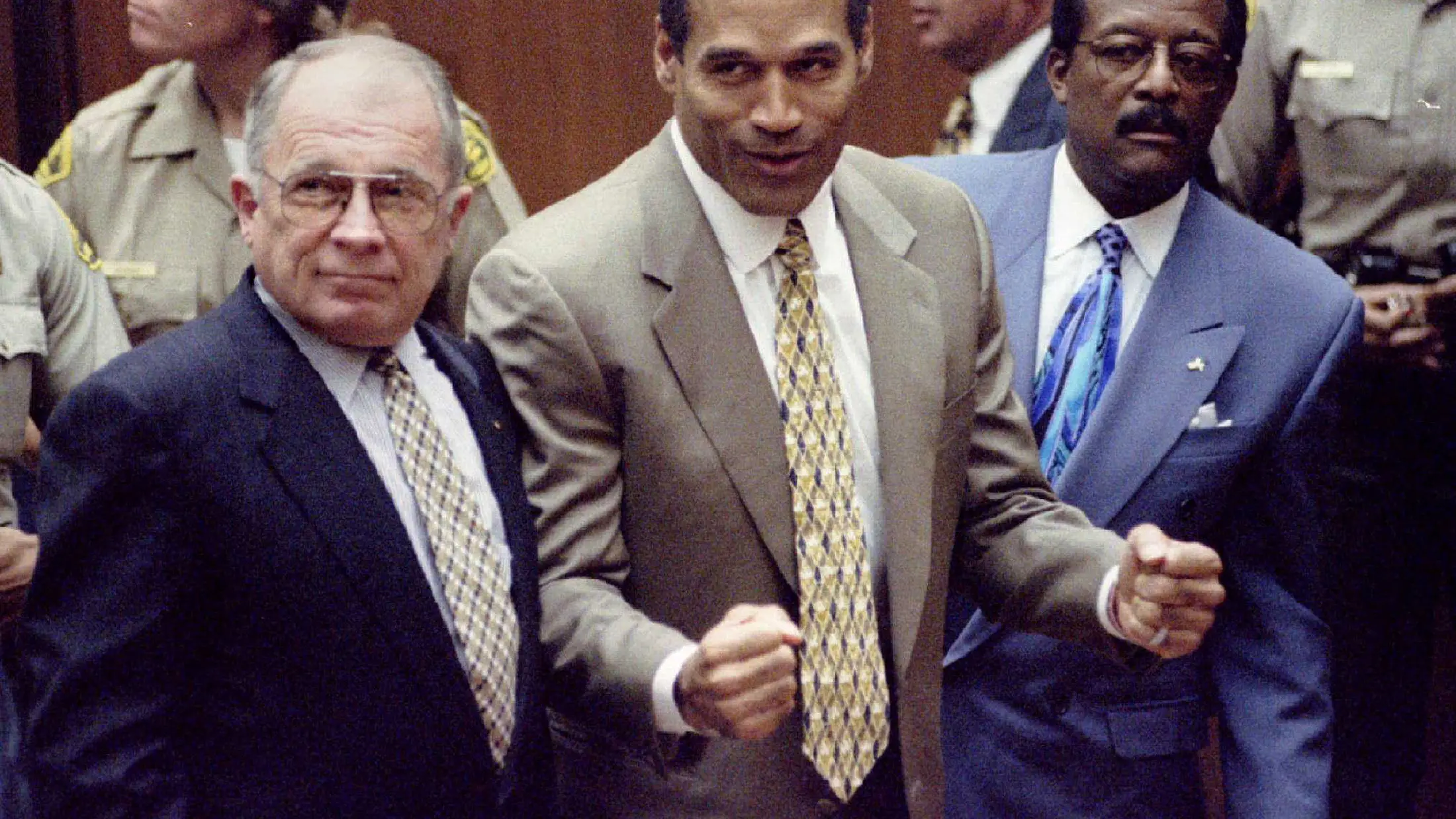 O.J. Simpson reacciona tras ser declarado inocente en 1995 O.J. Simpson reacciona tras ser declarado inocente en 1995