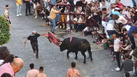 La festividad del Toro del Aleluya de Arcos de la Frontera deja cuatro heridos La festividad del Toro del Aleluya de Arcos de la Frontera deja cuatro heridos