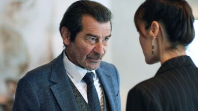 Yekta le cuenta a Ceylin los peligrosos negocios que ha hecho con Kadir y su plan para desenmascararlo