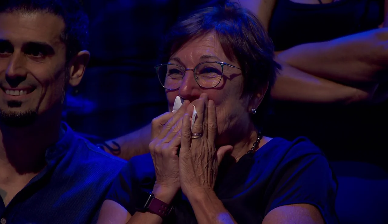 ¡Reacción en directo! La emotiva sorpresa de un talent a su abuela