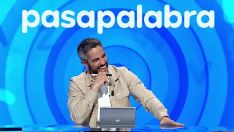 Roberto Leal abre el melón del estilista que comparte con Juanra Bonet: “A ti te respeta más” Roberto Leal abre el melón del estilista que comparte con Juanra Bonet: “A ti te respeta más”