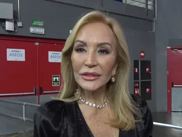 Carmen Lomana, en el concierto de Isabel Pantoja Carmen Lomana, en el concierto de Isabel Pantoja