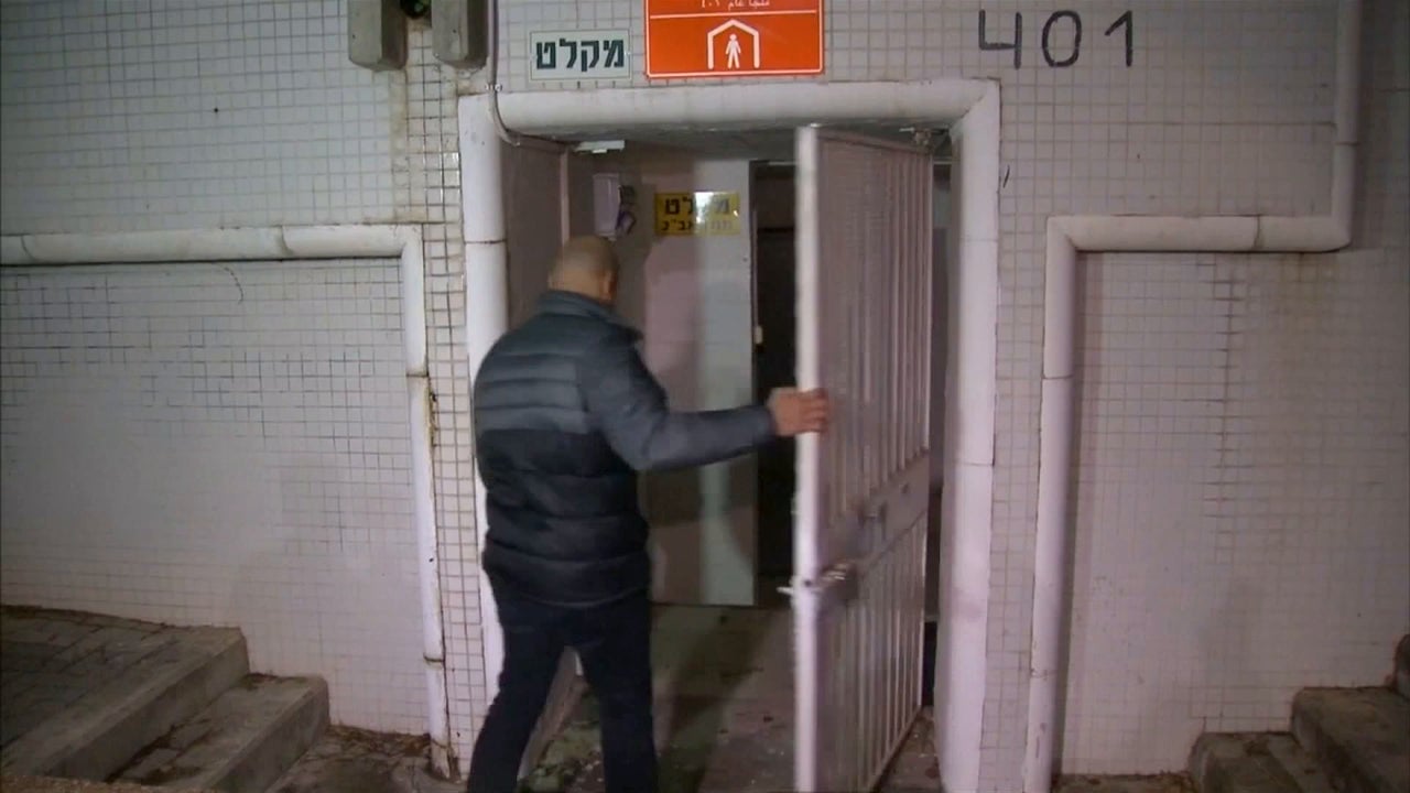 Paredes reforzadas y puertas blindadas: así son las habitaciones del pánico en Israel