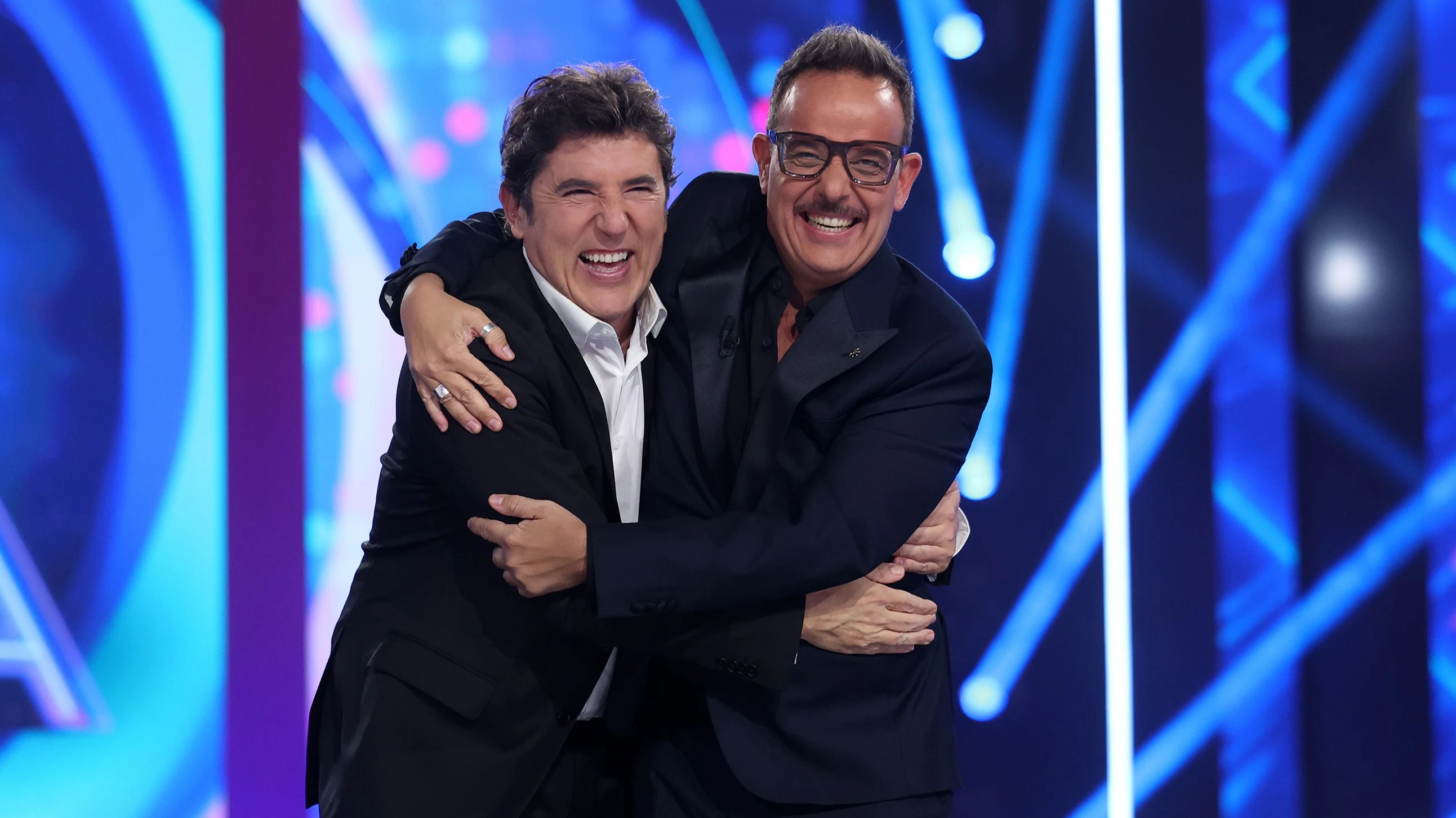 Àngel Llàcer revela el lema de la temporada 1: "Tu cara me suena.. ¡me da vida!"