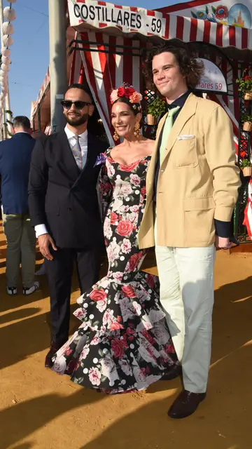 Raquel Bollo, con su hijo Manuel y Bosco Martínez-Bordiú Raquel Bollo, con su hijo Manuel y Bosco Martínez-Bordiú