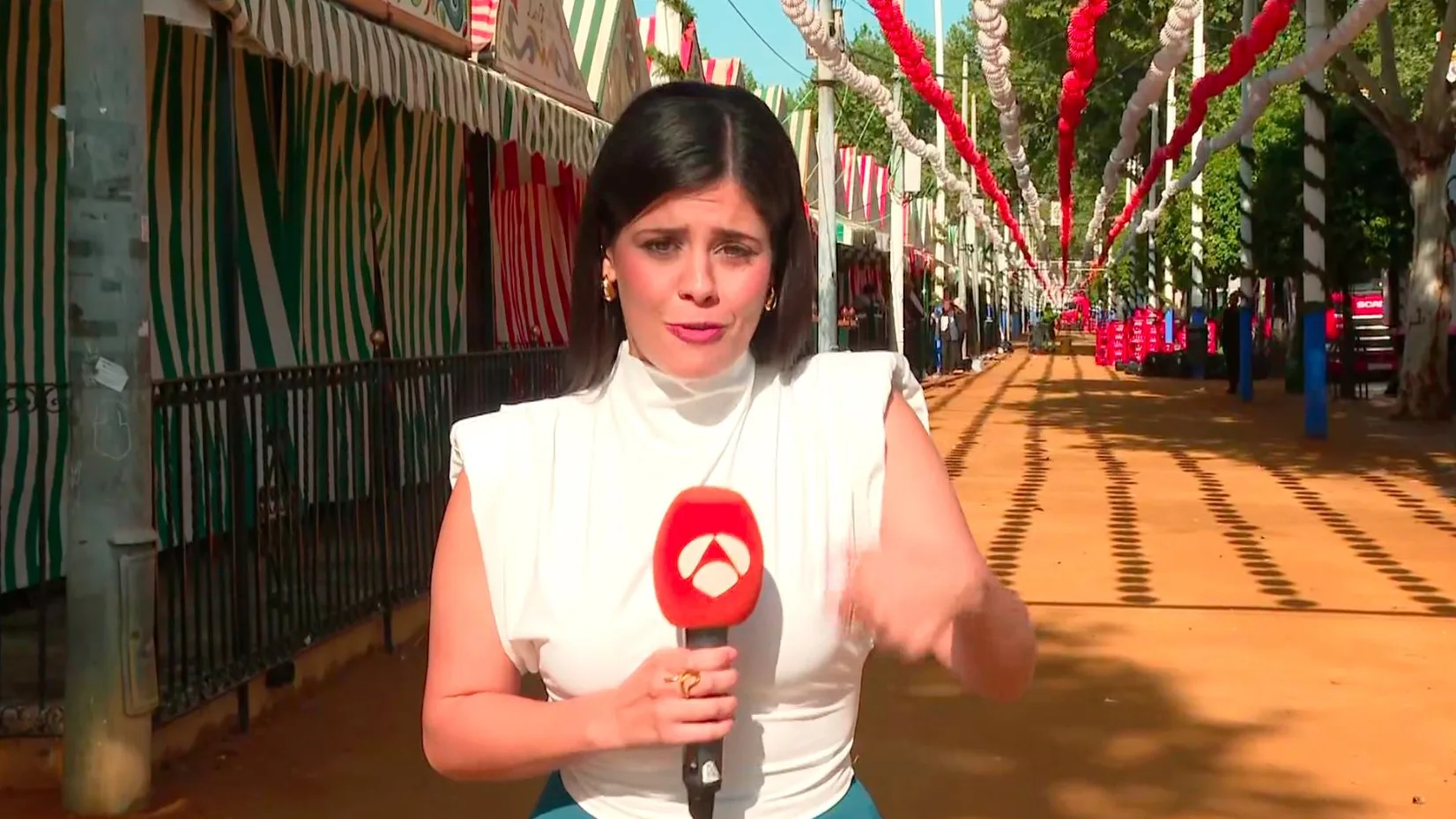 La feria de Sevilla. La feria de Sevilla.