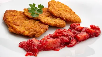 Crispy de pollo marinado con chutney de fresas, de Arguiñano: "¡Atentos a esta receta!"