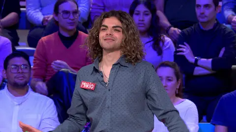 Mario, concursante atril rojo Mario, concursante atril rojo