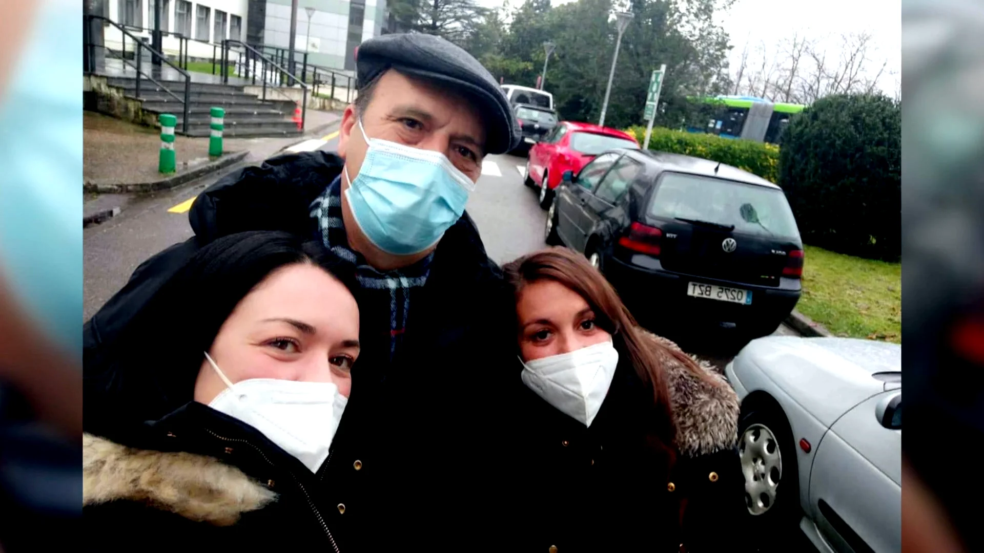 Sol y Sandra recuperan tras años de amenazas y una huelga de hambre la finca que había okupado su madrastra Sol y Sandra recuperan tras años de amenazas y una huelga de hambre la finca que había okupado su madrastra