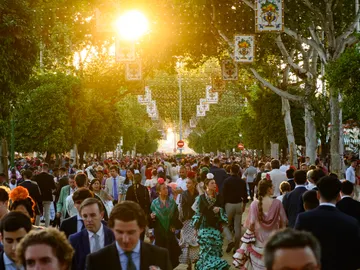 Una de las calles del Real de la Feria de Abril de Sevilla Una de las calles del Real de la Feria de Abril de Sevilla