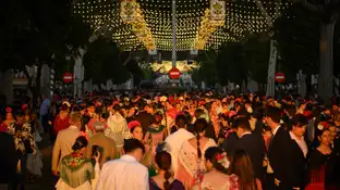 Jóvenes en la Feria de Abril de Sevilla Jóvenes en la Feria de Abril de Sevilla