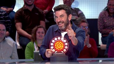 El lapsus de Roberto Leal con Arturo Valls: “¿Y ahora en castellano?”