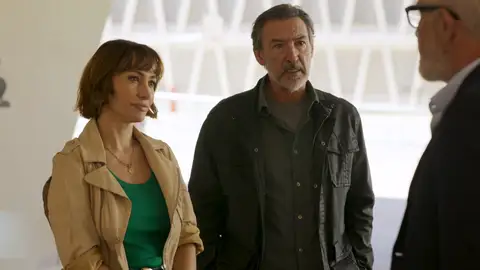 El equipo acorrala a Emilio Díaz, el crítico literario que acosaba a Camila y otras chicas El equipo acorrala a Emilio Díaz, el crítico literario que acosaba a Camila y otras chicas