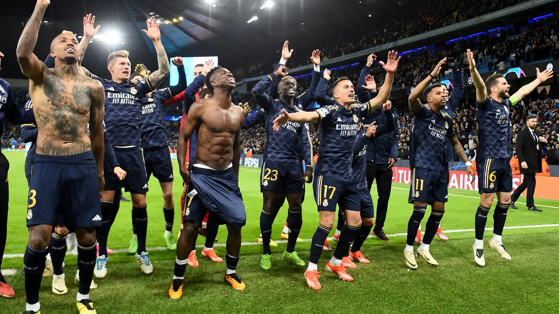 El Real Madrid celebra el pase a semifinales de Champions El Real Madrid celebra el pase a semifinales de Champions