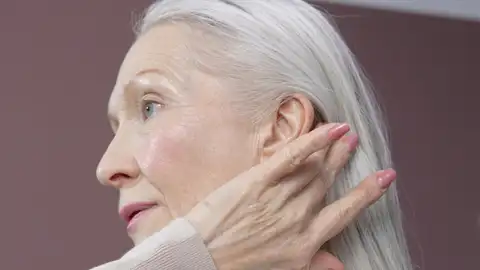 Mujer con canas Mujer con canas