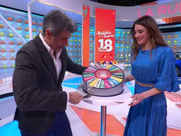 Jorge Fernández, a Laura Moure: “¡Vamos a partir la tarta de los 18 años!” Jorge Fernández, a Laura Moure: “¡Vamos a partir la tarta de los 18 años!”