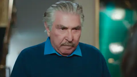 Hasan Ali pone fin a su matrimonio con Sahika Hasan Ali pone fin a su matrimonio con Sahika