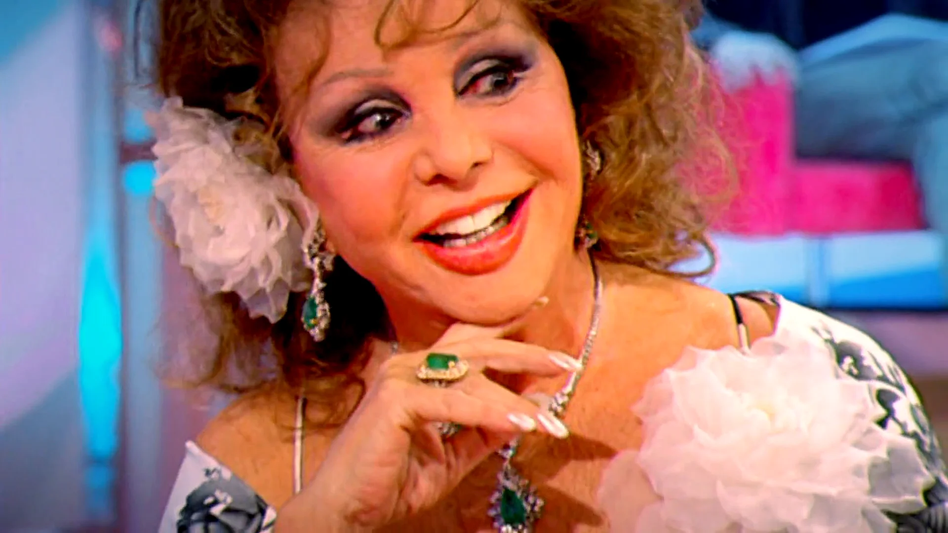 Tasamos algunas de las joyas más valiosas que Marujita Díaz llevó en vida: una esmeralda y una perla de oro Tasamos algunas de las joyas más valiosas que Marujita Díaz llevó en vida: una esmeralda y una perla de oro