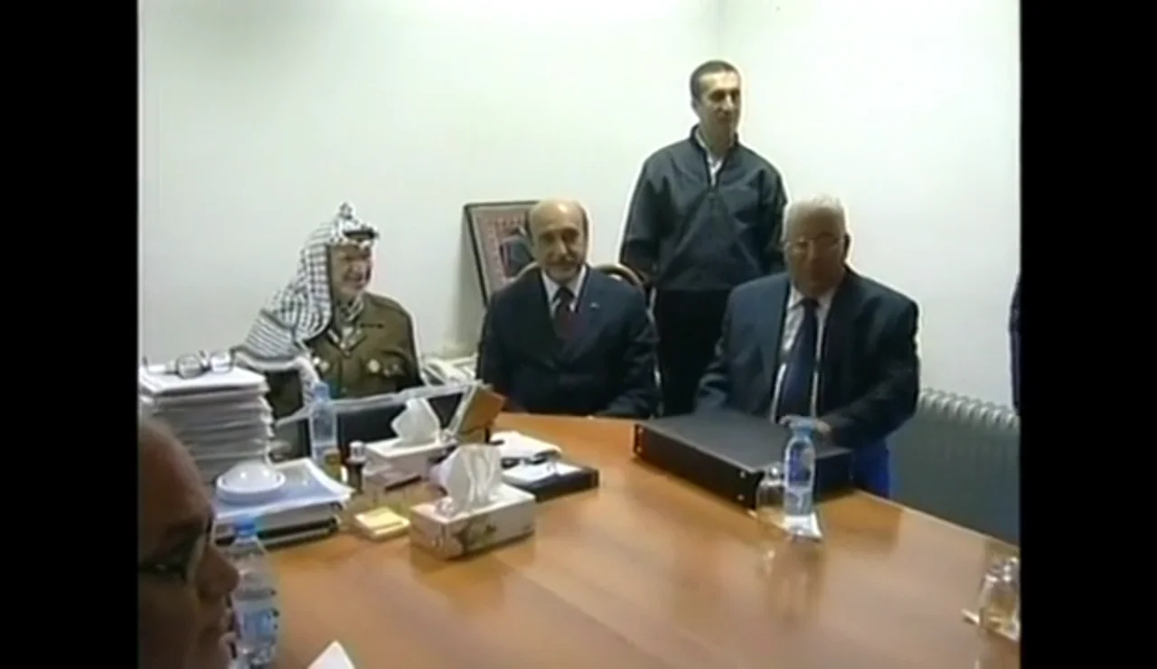 Arafat y Abu Mazen acuerdan nuevo Gobierno de la Autoridad Nacional Palestina