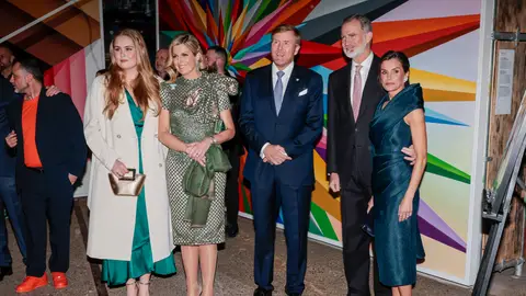 La princesa Amalia, la reina Máxima, el rey Guillermo, Felipe VI y doña Letizia La princesa Amalia, la reina Máxima, el rey Guillermo, Felipe VI y doña Letizia