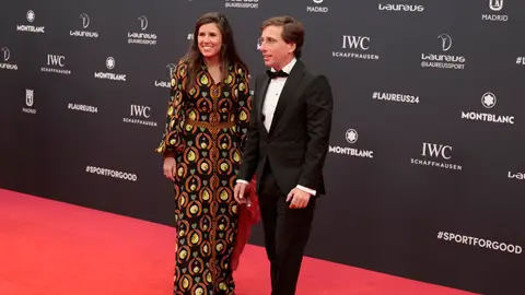 José Luis Martínez-Almeida posa junto a su mujer, Teresa Urquijo José Luis Martínez-Almeida posa junto a su mujer, Teresa Urquijo