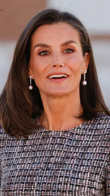 El peinado y los pendientes de la reina Letizia El peinado y los pendientes de la reina Letizia