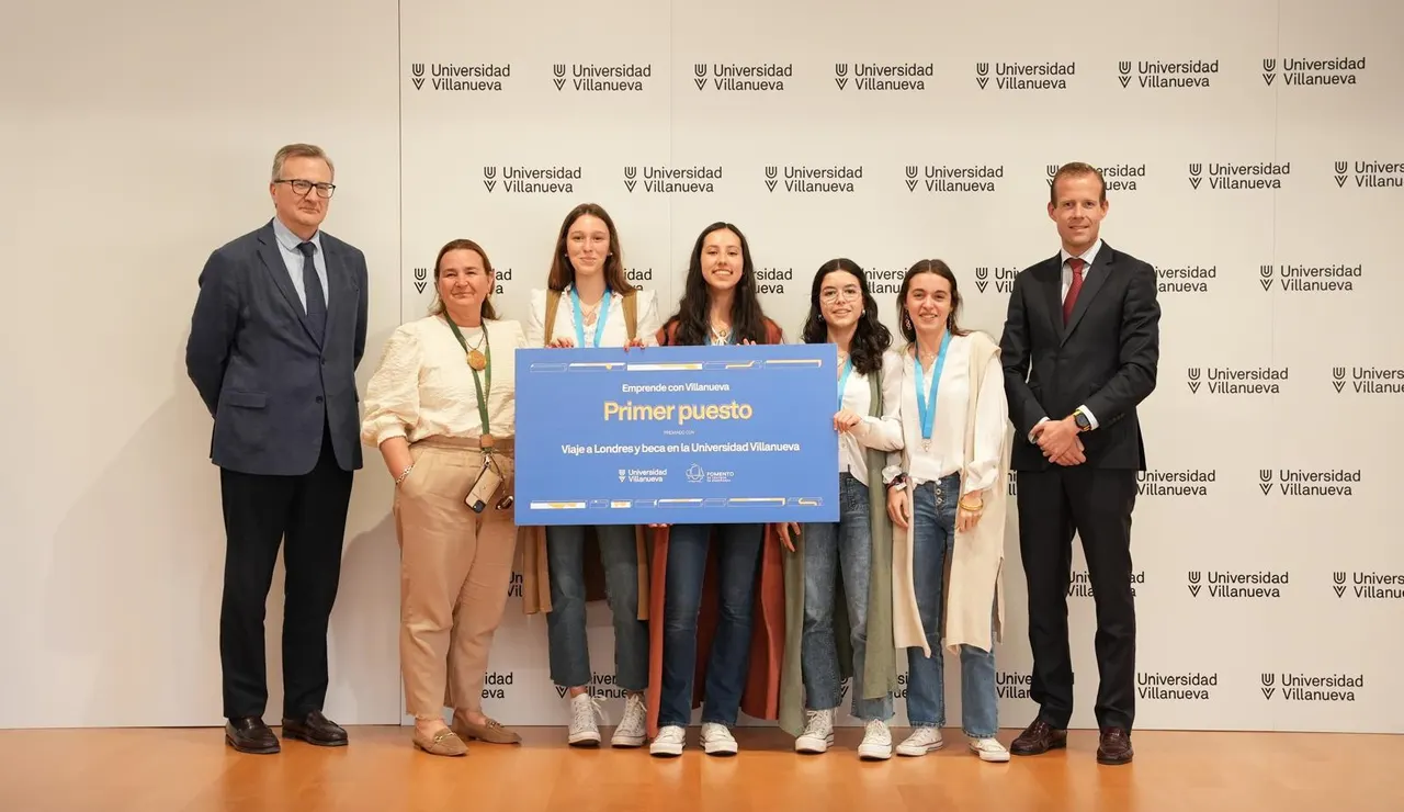 Cuatro alumnas de Vigo obtienen el primer puesto en u proyecto de la Universidad de Villanueva